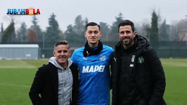 Suasana Timnas Indonesia Menyala di Markas Sassuolo, John Herdman Sambangi Jay Idzes saat Latihan